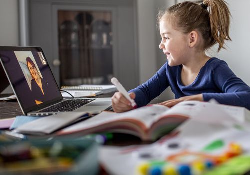 Gia sư Dạy kèm online Chuyên luyện thi